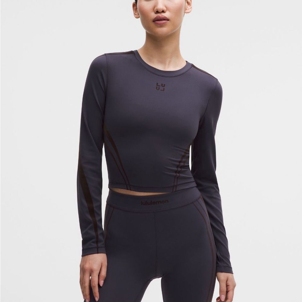 lululemon athletica Long Sleeve Top in Dark Charcoal with Black Accents